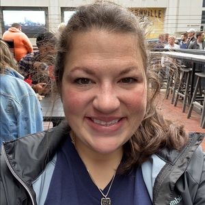 Meet your Posher, Darcy